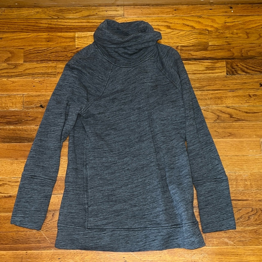 Lululemon Turtleneck Sweatshirt Pockets